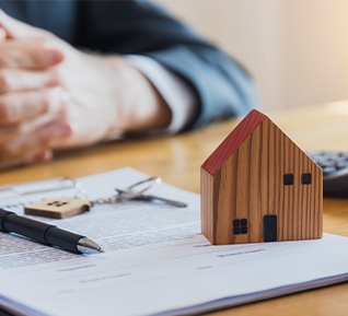 Real Estate Law Image